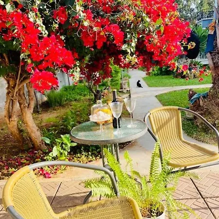 بيت للعطل Garden